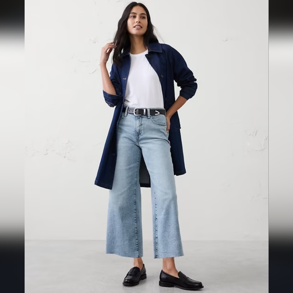 Banana Republic Factory Wide Leg High Rise Cropped Jean Raw Hem Light Wash 31/12